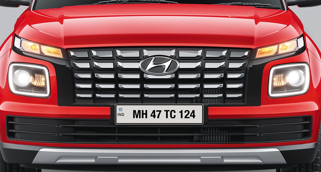 Hyundai-venue-suv-exterior-middle-1120x600-15-revised