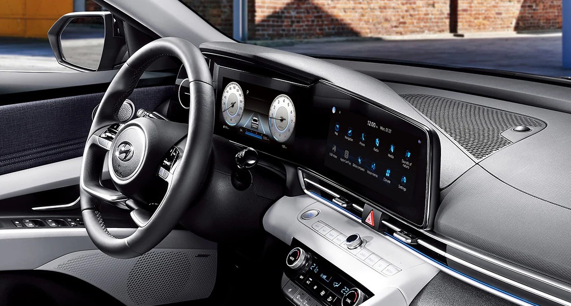 Elantra-cn7-design-immersive-interface-original