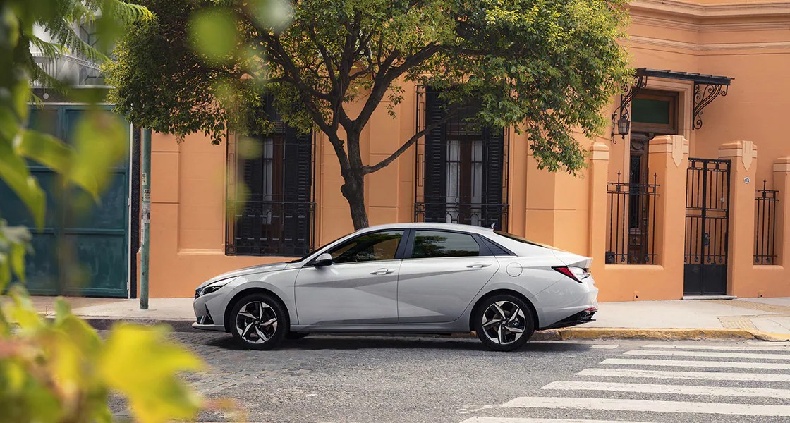 Elantra-cn7-design-side-parametic-jewel-surface-pc